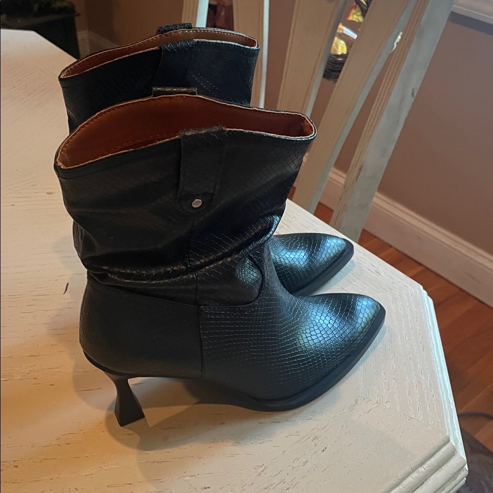 Black Textured Ankle Boots - Picture 2 of 3